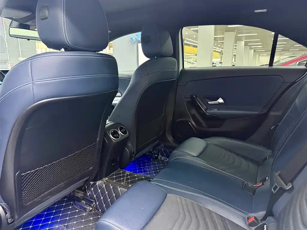 Mercedes-Benz A-Class 2021 — фото 10