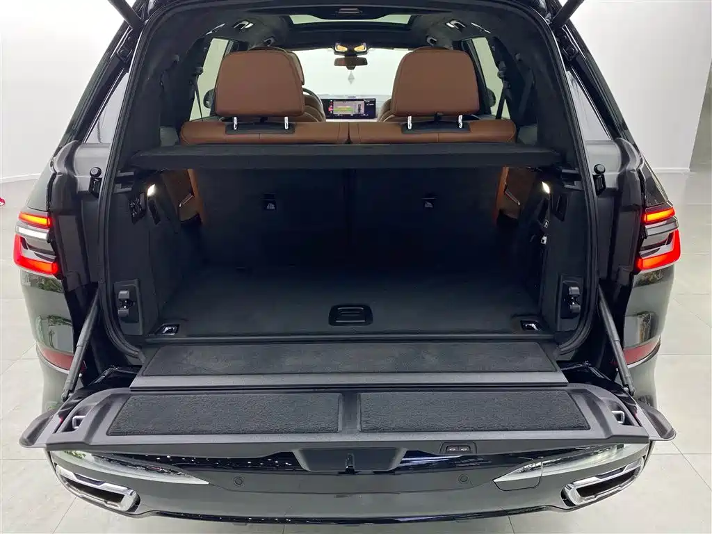 BMW X7 2023 — фото 33