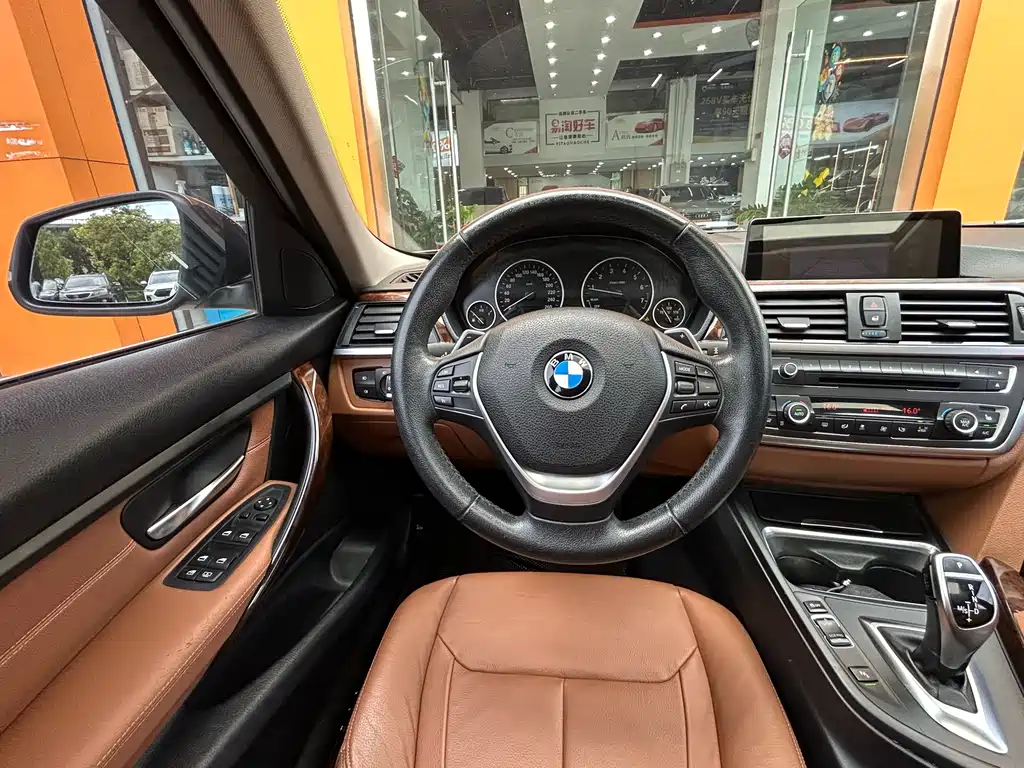 BMW 3 Series 2015 — фото 17