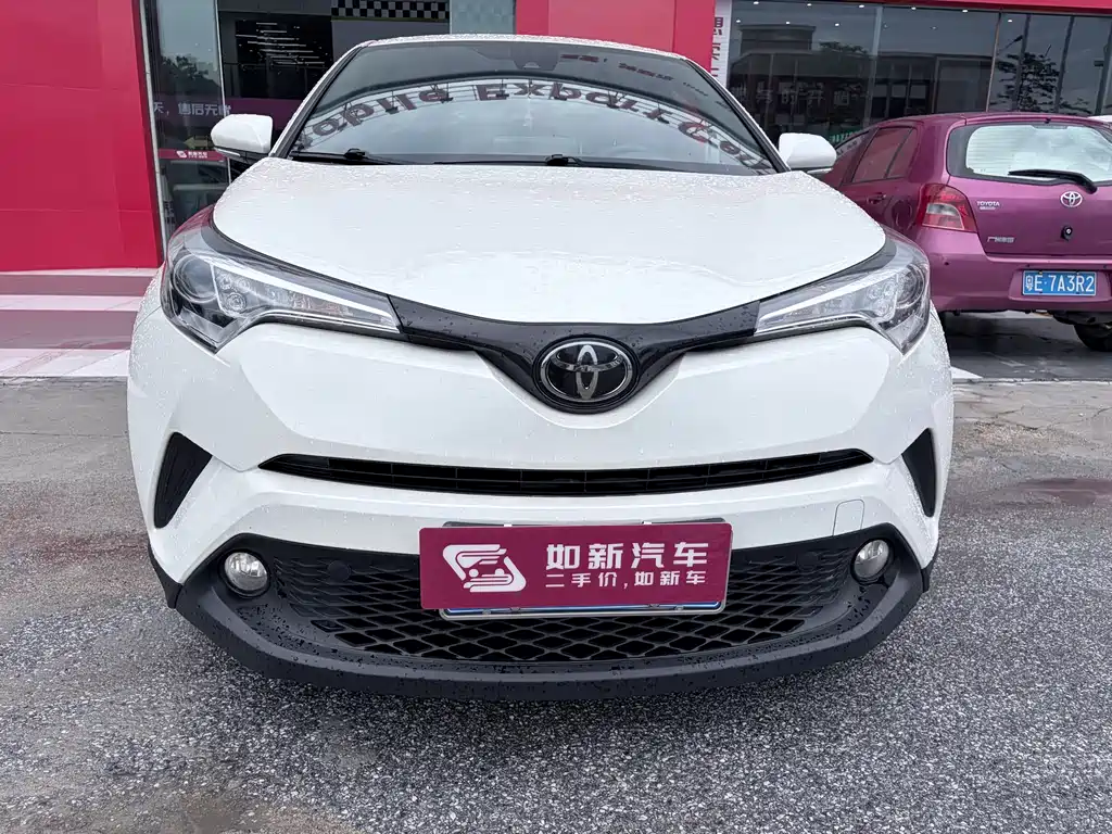 Toyota C-HR 2019 — фото 2