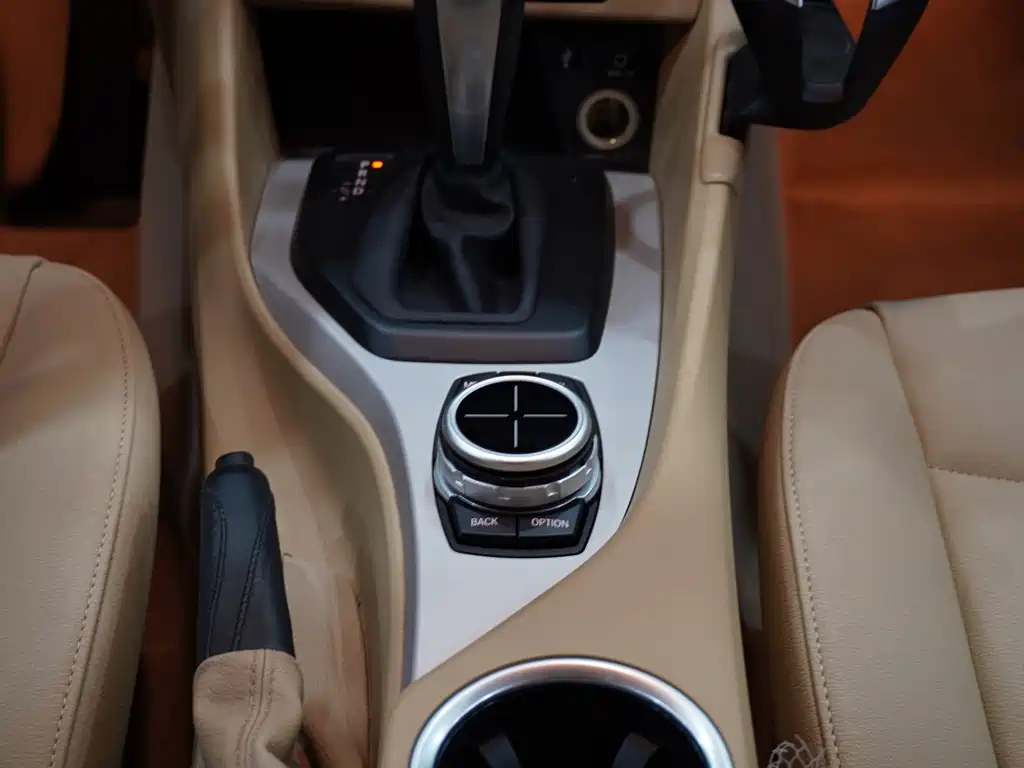 BMW X1 2014 — фото 14
