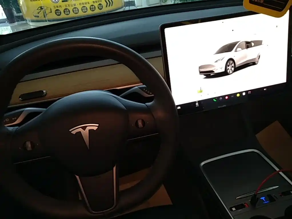 Tesla Model Y 2022 — фото 14