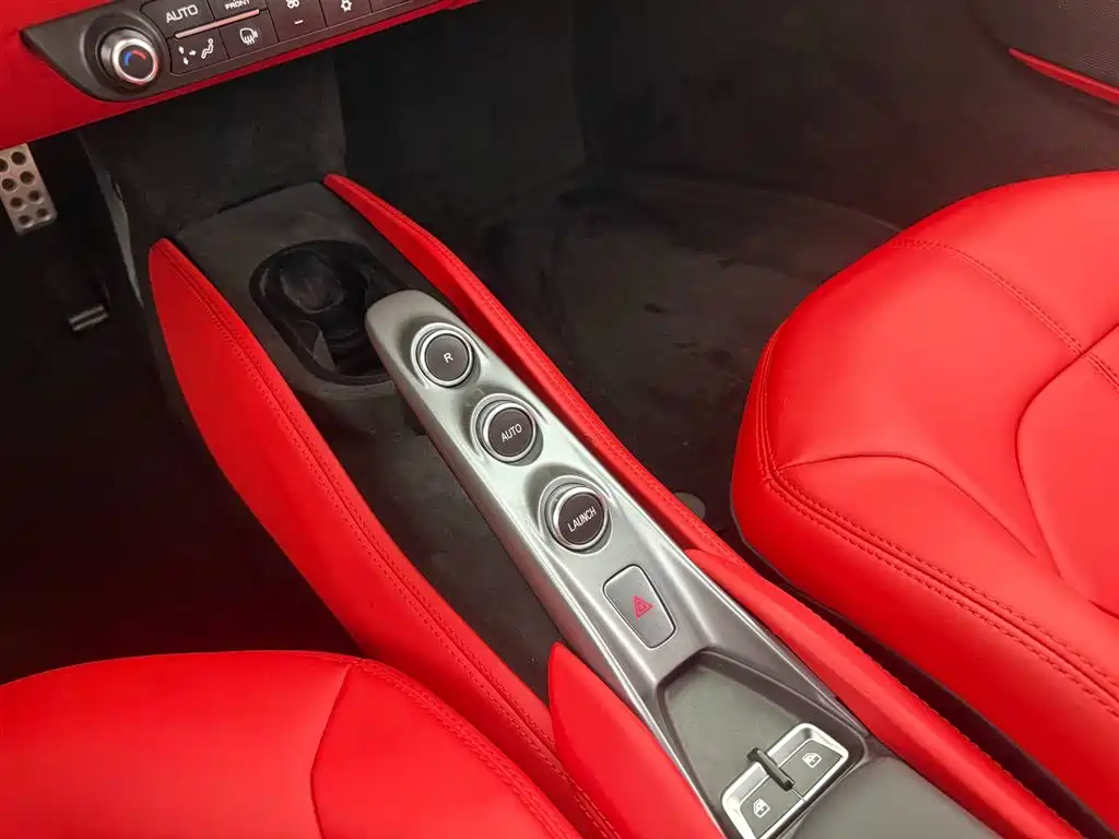 Ferrari F8 2022 — фото 7