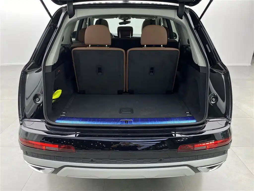 Audi Q7 2023 — фото 32