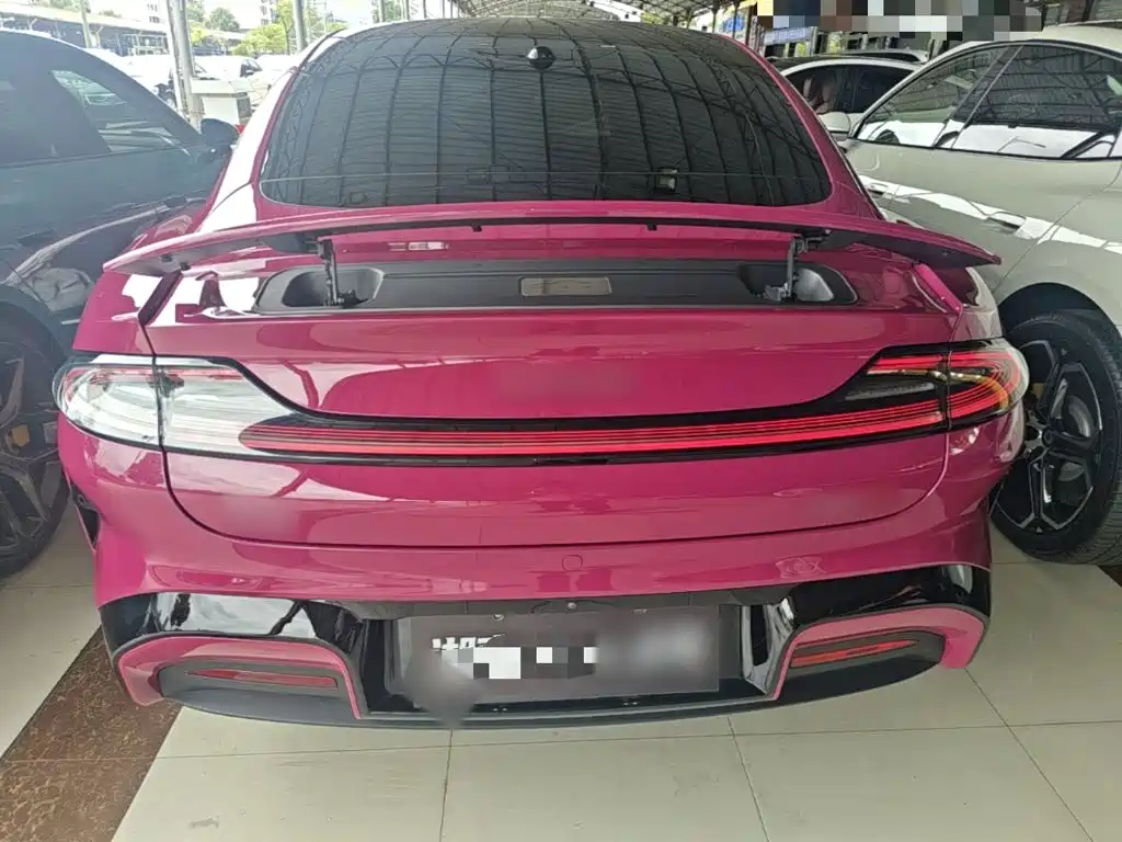 Xiaomi SU7 2025