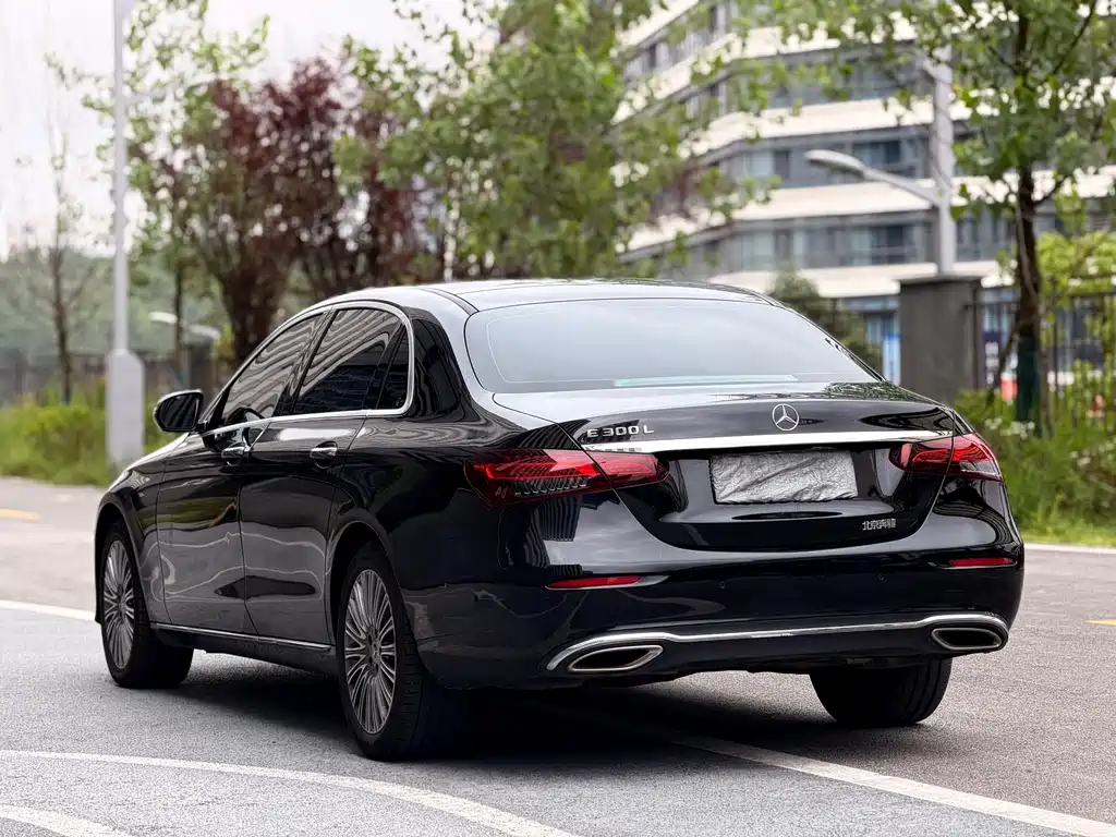 Mercedes-Benz E-Class 2023