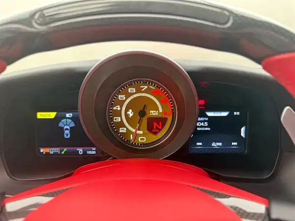Ferrari F8 2022