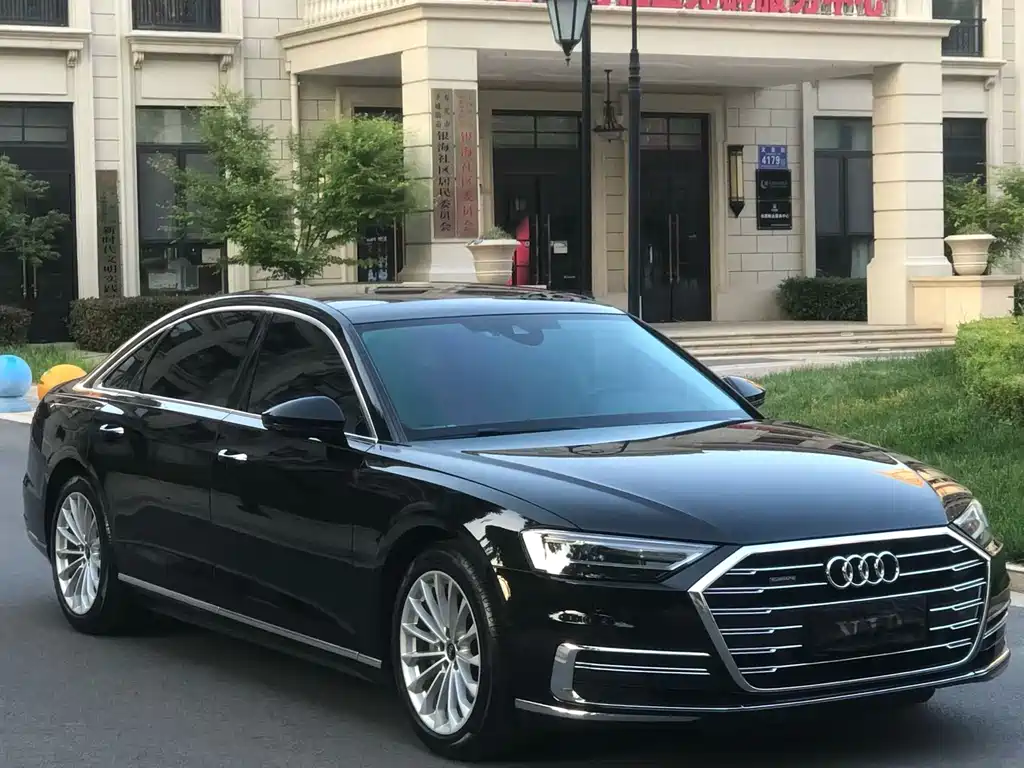 Audi A8 2022 — фото 2