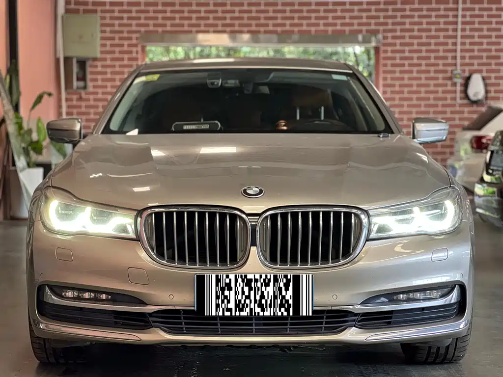 BMW 7 Series 2017 — фото 3