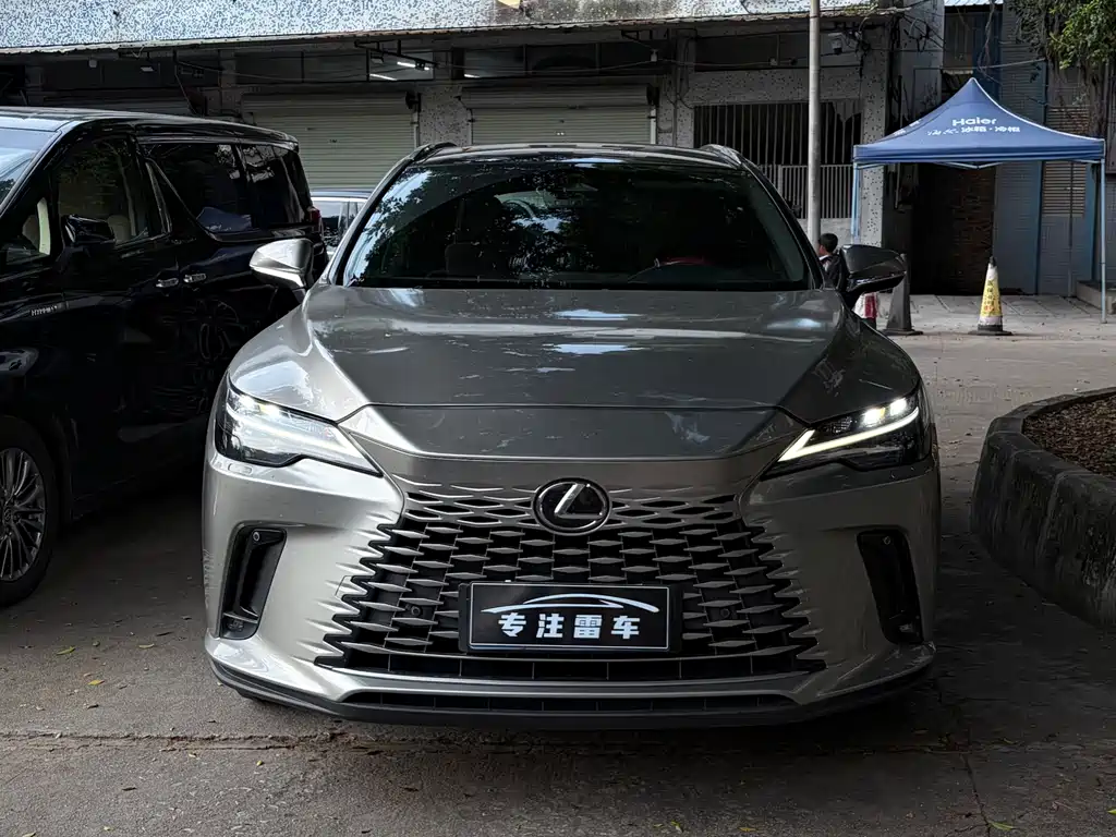 Lexus RX 2023