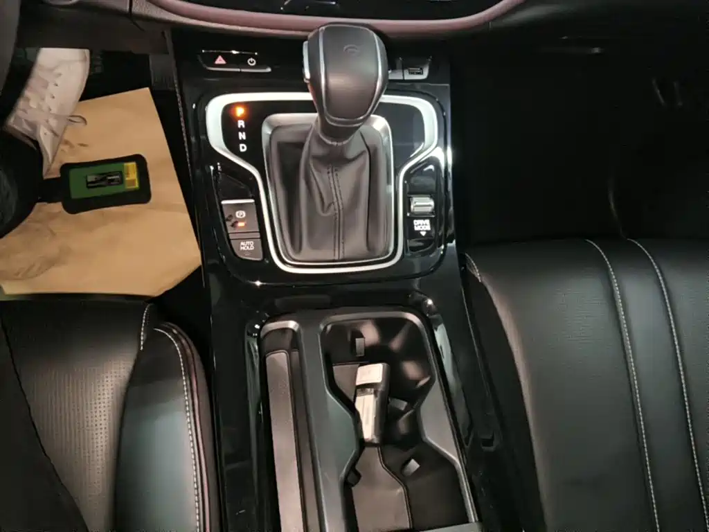 GAC Motor Trumpchi M6 2023 — фото 14