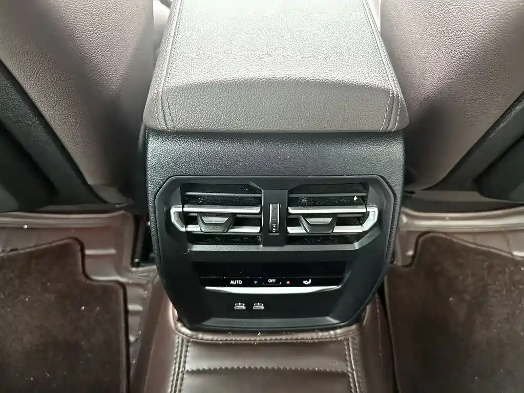 BMW 3 Series 2021 — фото 18