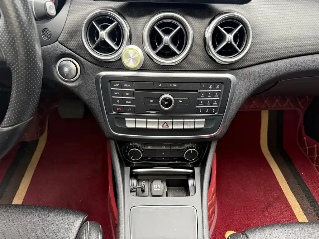 Mercedes-Benz GLA 2017 — фото 12