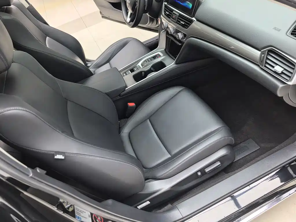 Honda Accord 2023 — фото 11