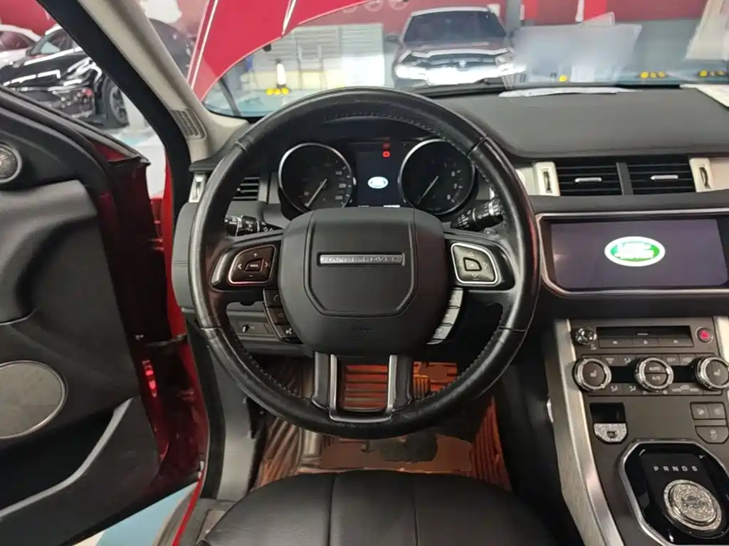 Land Rover Range Rover Evoque 2018 — фото 11