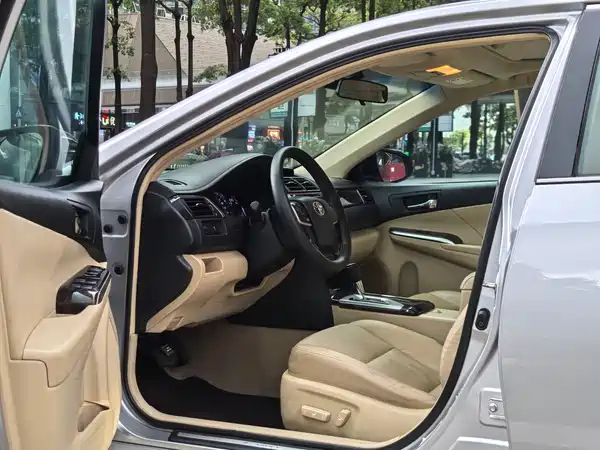 Toyota Camry 2015
