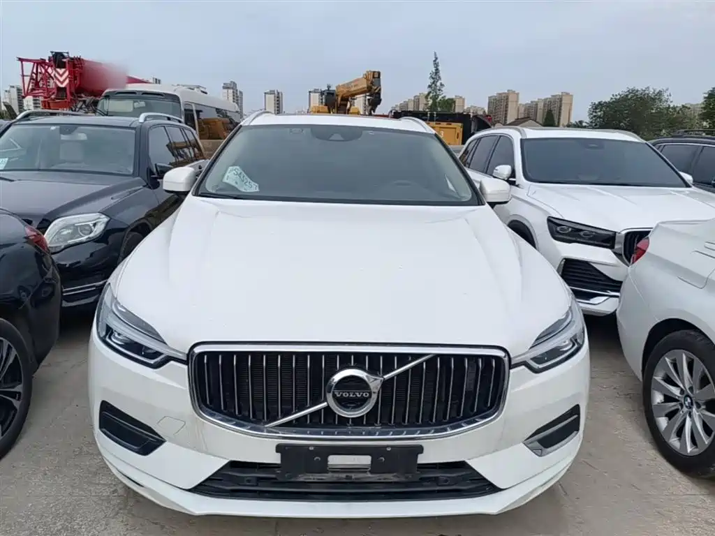 Volvo XC60 2019 — фото 3