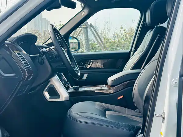 Land Rover Range Rover 2023