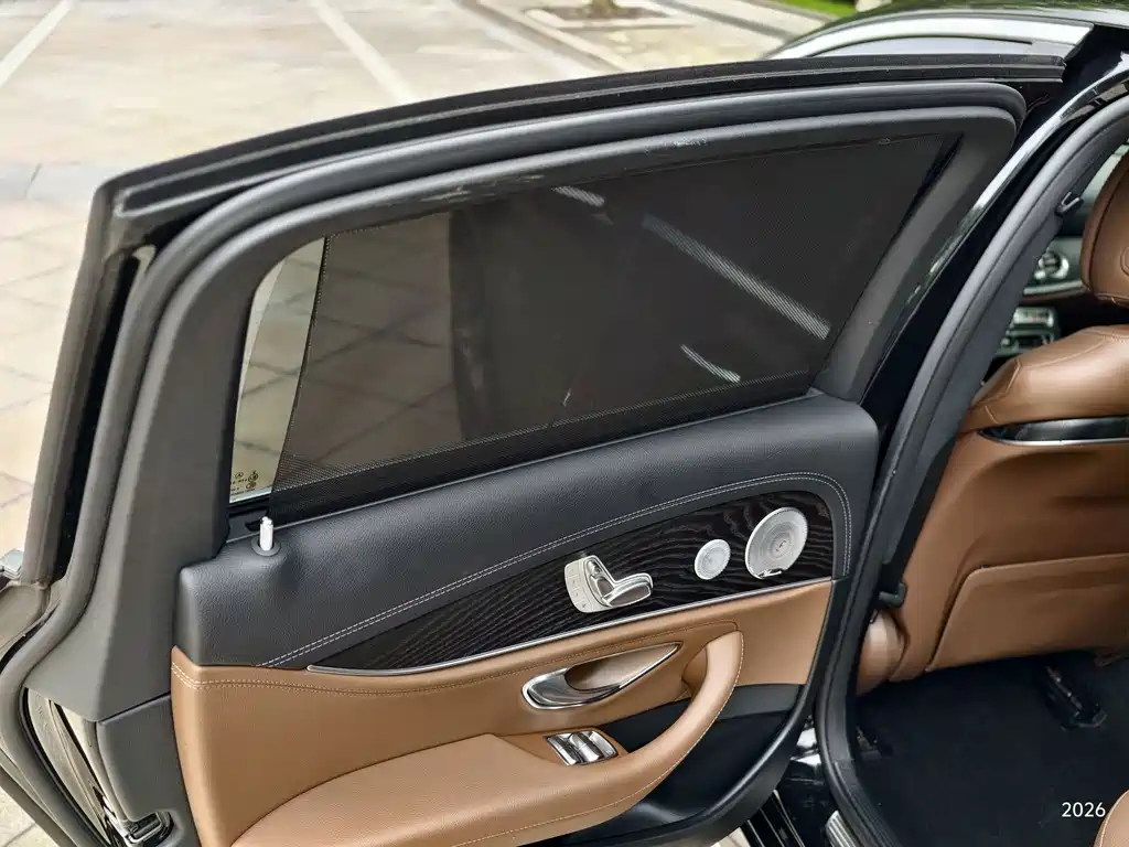 Mercedes-Benz E-Class 2020 — фото 16
