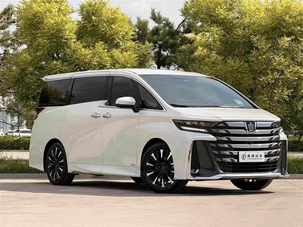 Toyota Vellfire 2024 — фото 3