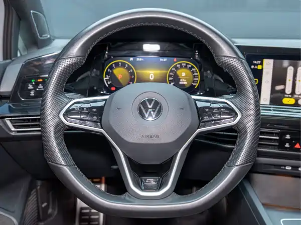 Volkswagen Golf 2021