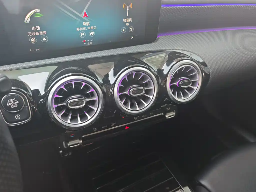 Mercedes-Benz A-Class 2022 — фото 17