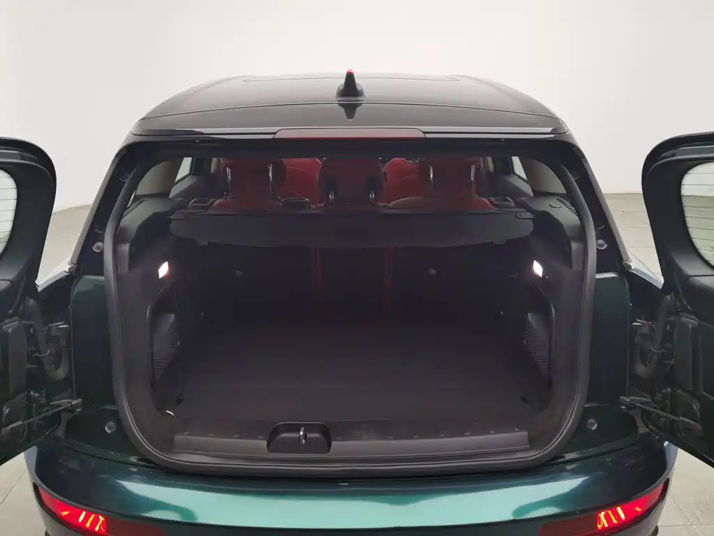 MINI Clubman 2017 — фото 16