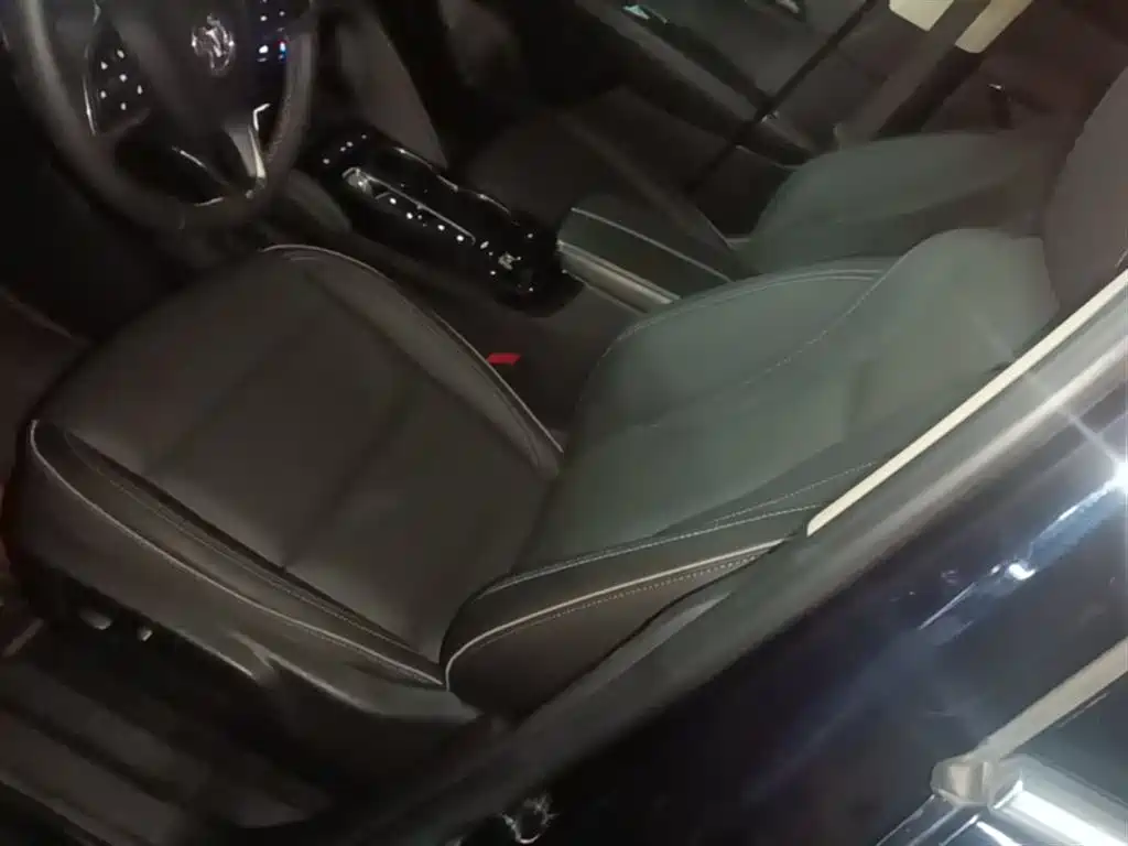 Buick Envision Plus 2023 — фото 15