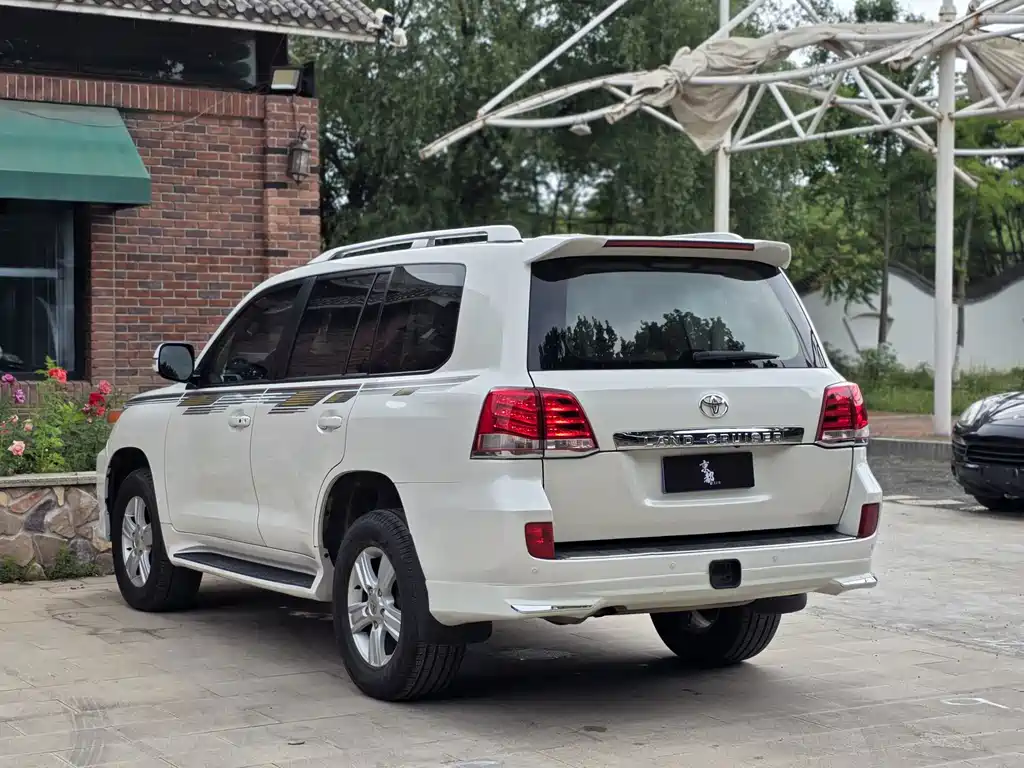 Toyota Land Cruiser 2015 — фото 6