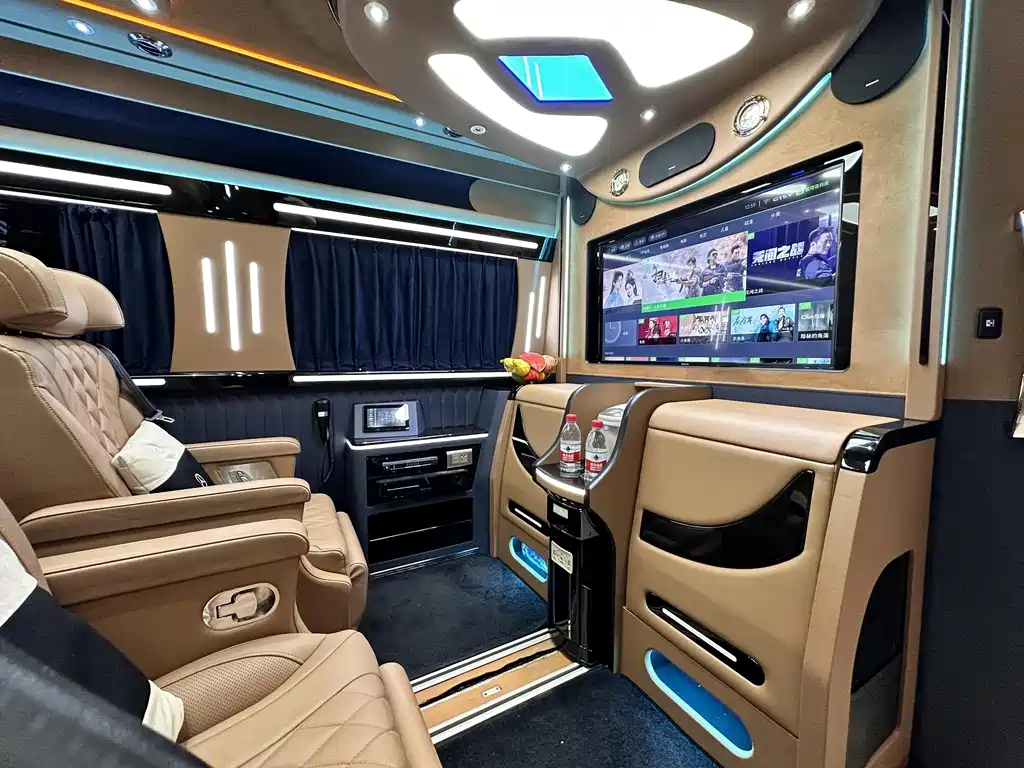 Mercedes-Benz Sprinter 2018 — фото 10