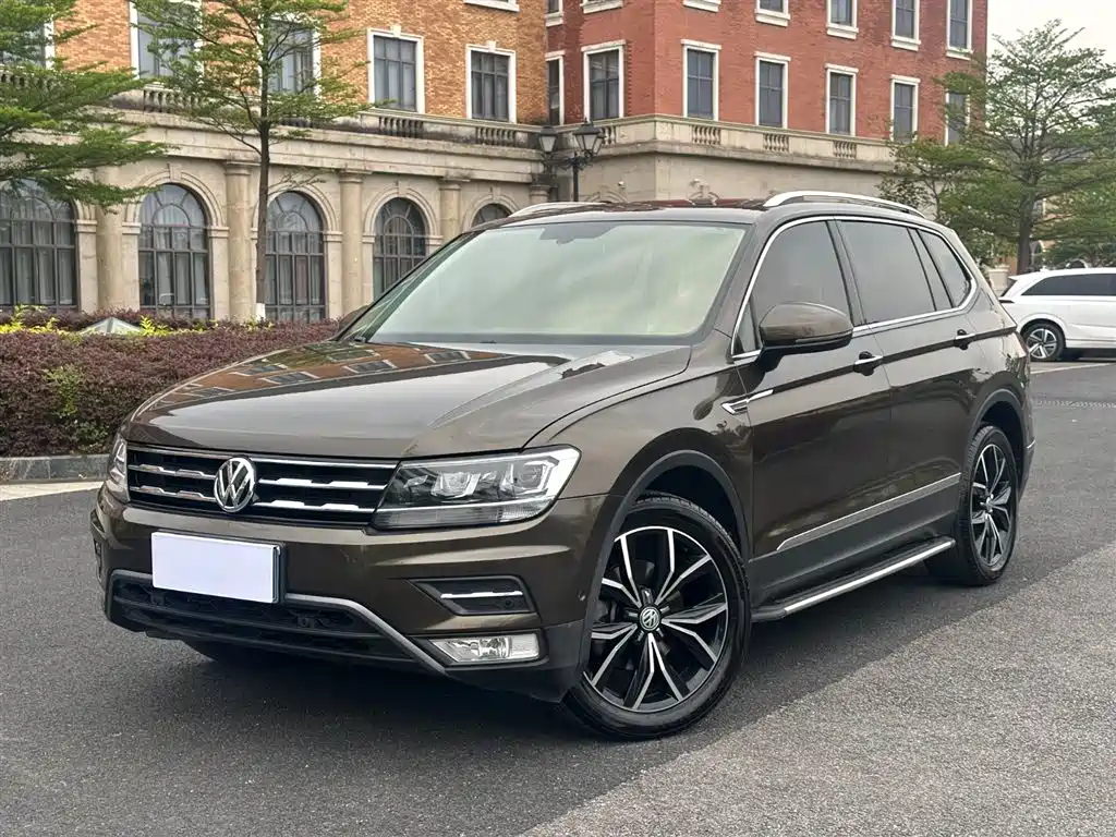 Volkswagen Tiguan L 2019 — фото 1