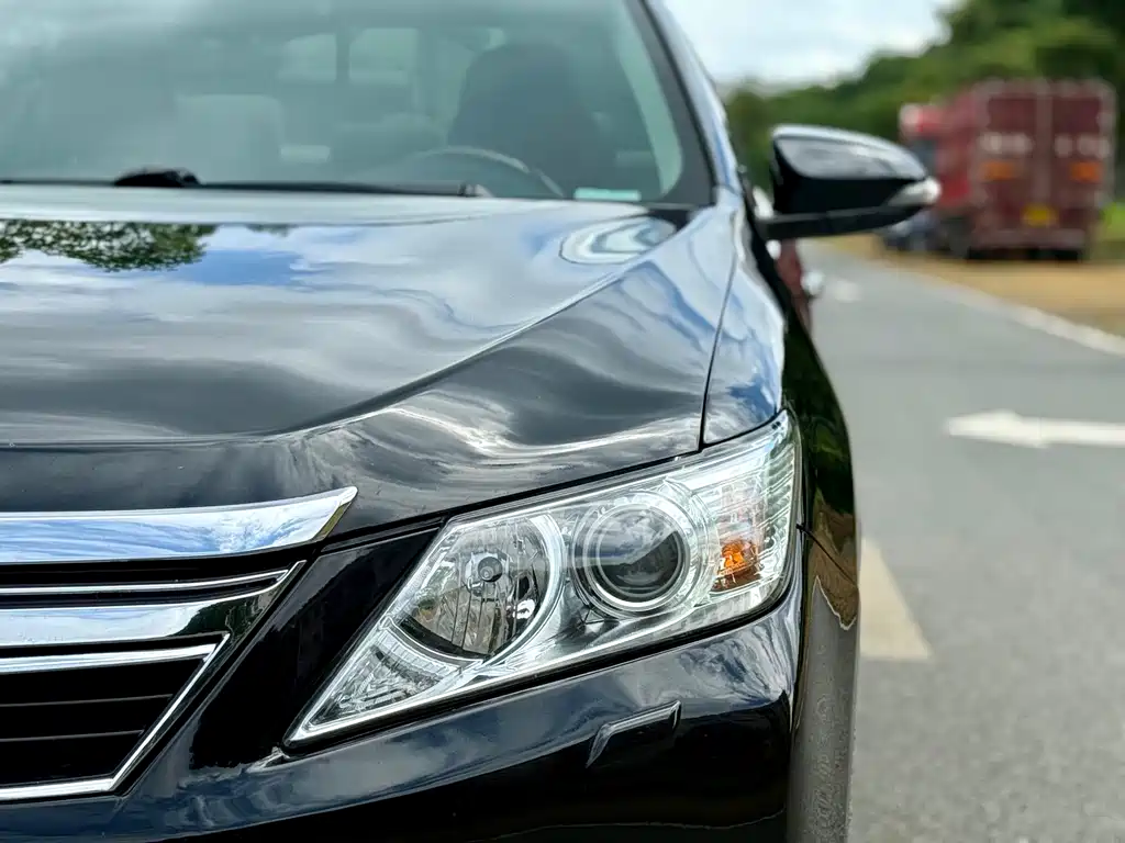 Toyota Camry 2014 — фото 4