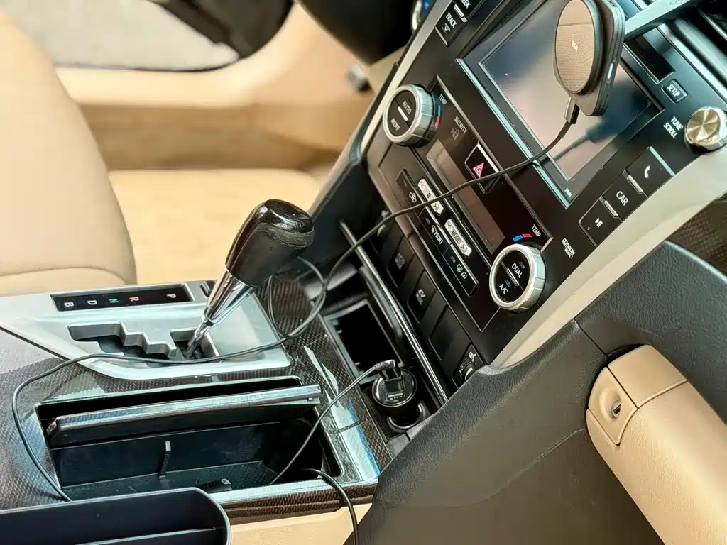 Toyota Camry 2014 — фото 15