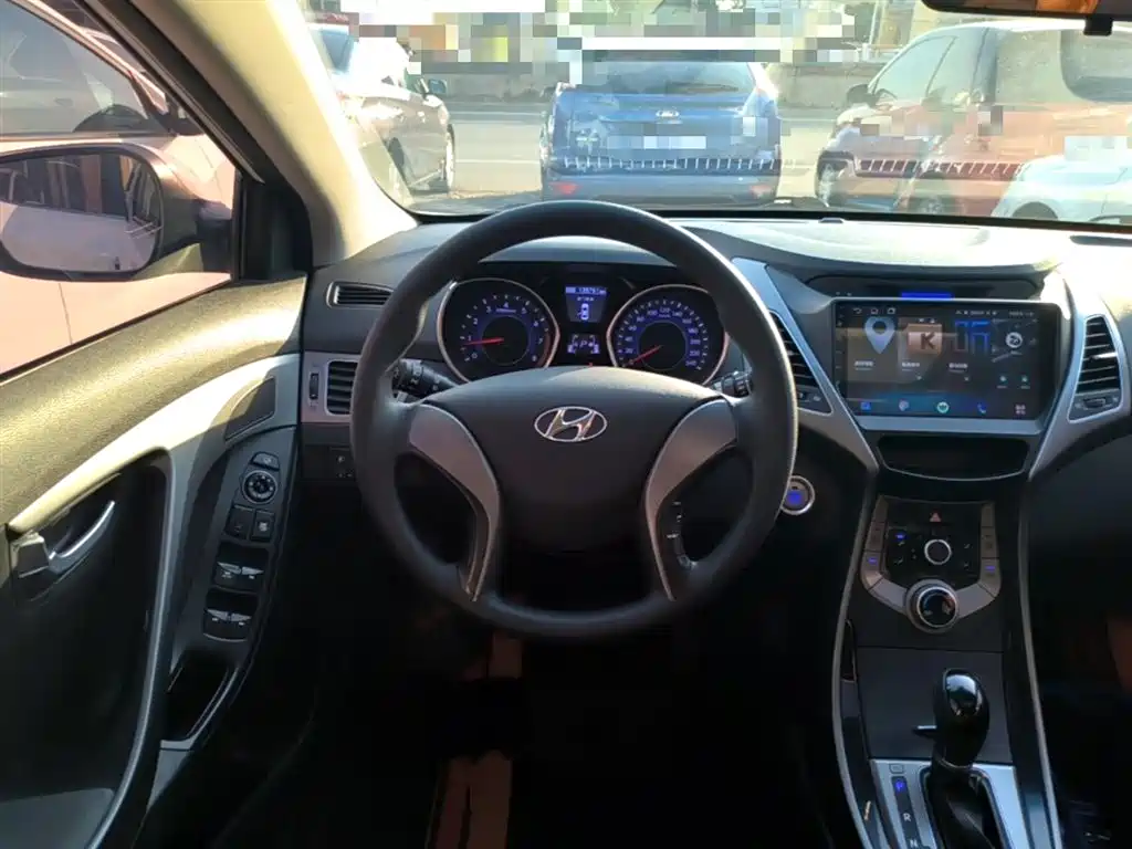 Hyundai Elantra Langdong 2015 — фото 7