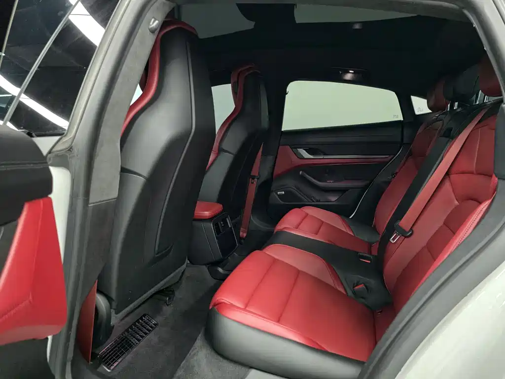 Porsche Taycan 2020