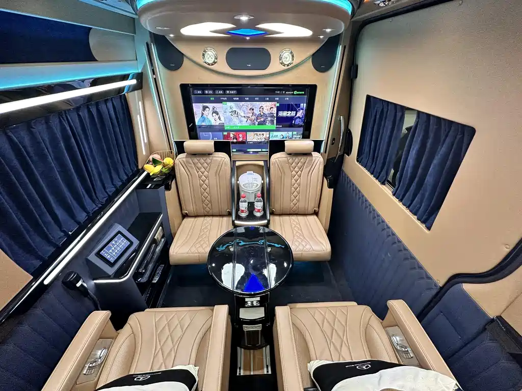 Mercedes-Benz Sprinter 2018 — фото 5