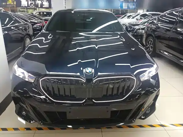BMW 5 Series 2025