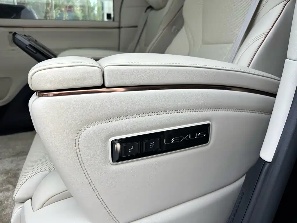 Lexus LM 2025 — фото 25