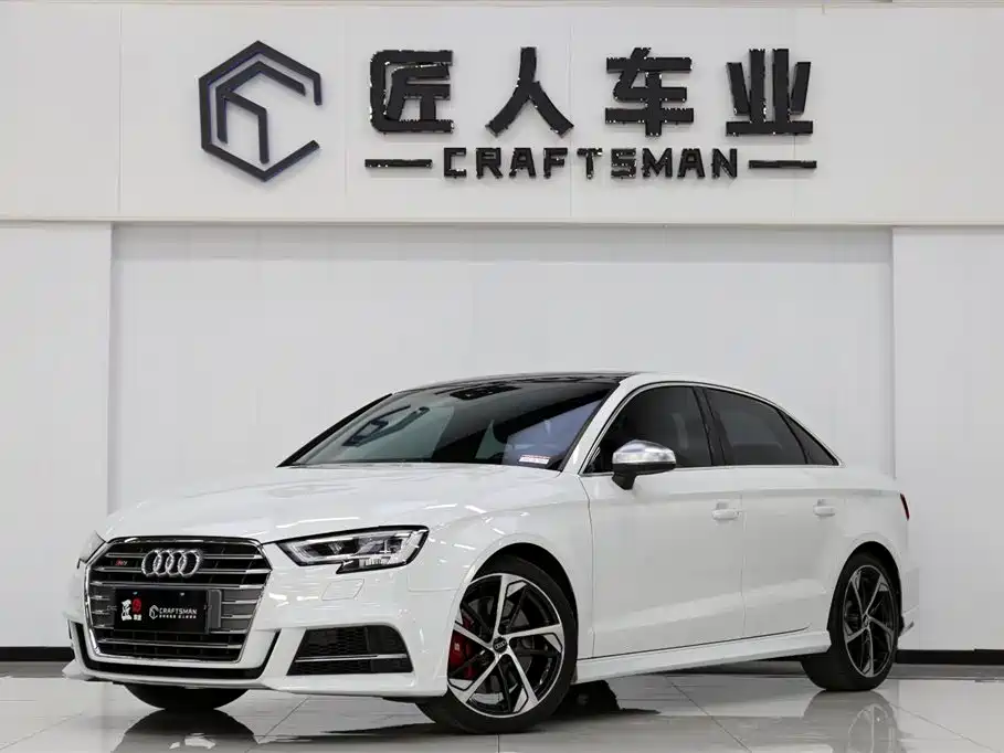 Audi S3 2019 — фото 1