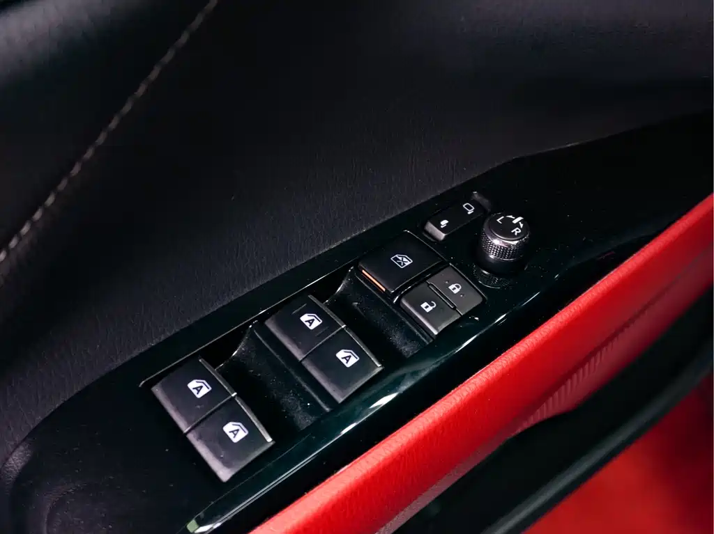 Toyota Camry 2020 — фото 10