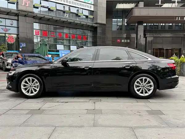 Audi A6L 2023
