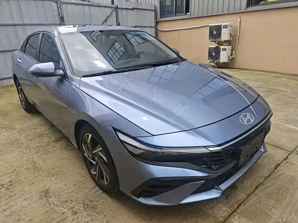 Hyundai Elantra 2024