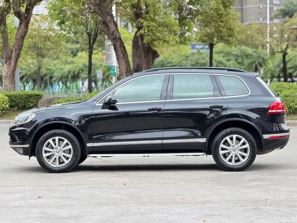 Volkswagen Touareg 2017 — фото 4