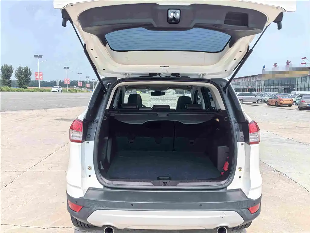Ford Kuga 2015 — фото 12