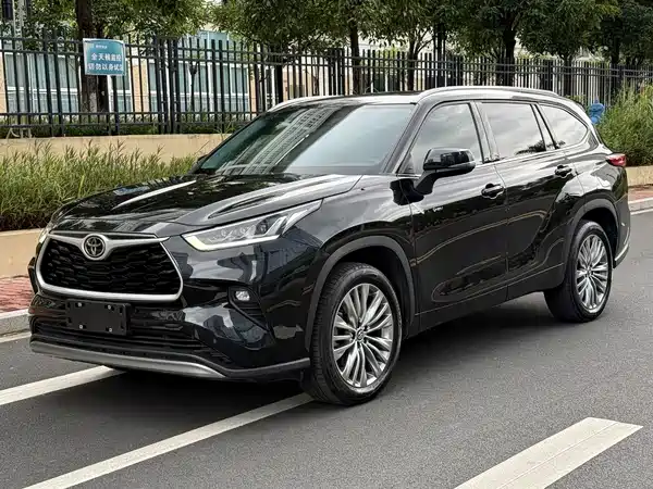 Toyota Highlander 2025