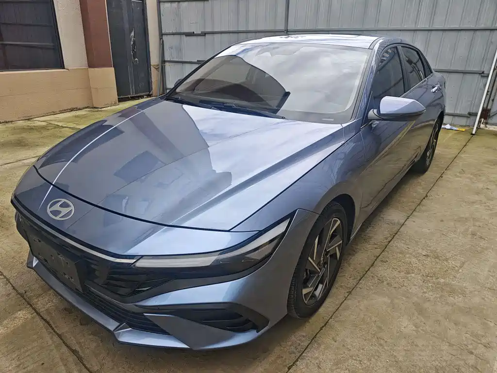 Hyundai Elantra 2024