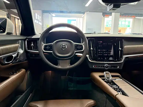 Volvo S90 2021