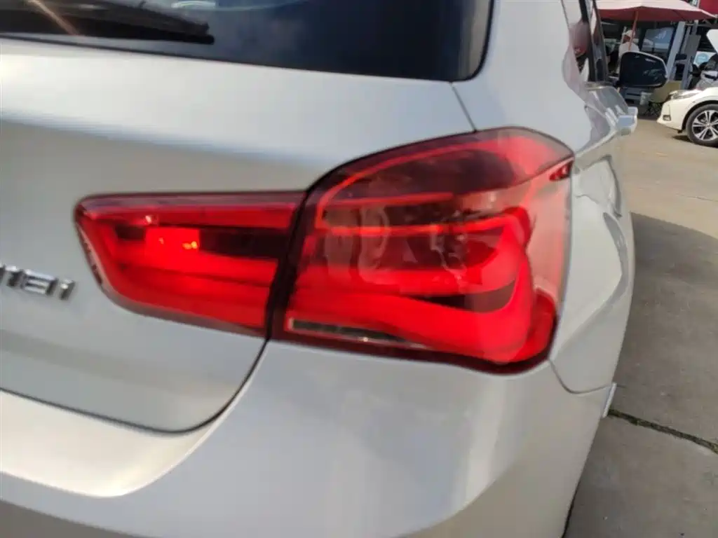 BMW 1 Series 2015 — фото 8