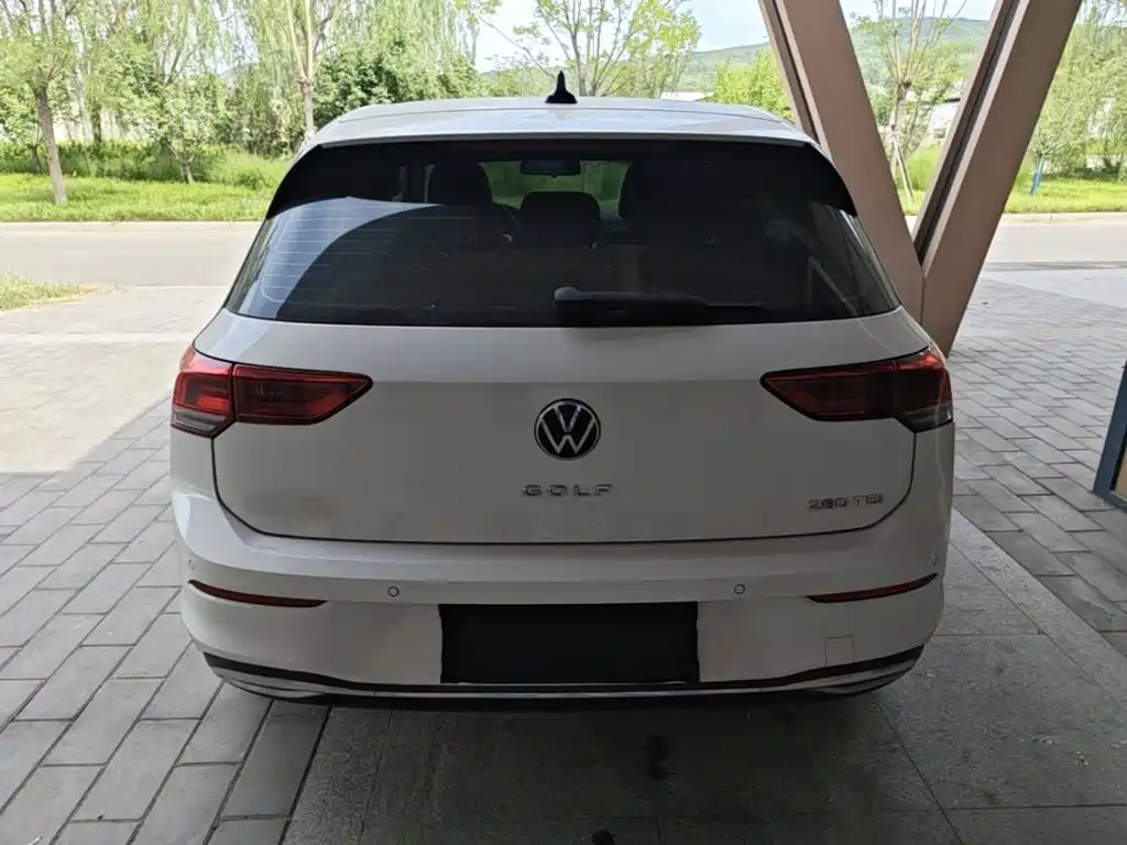 Volkswagen Golf 2021