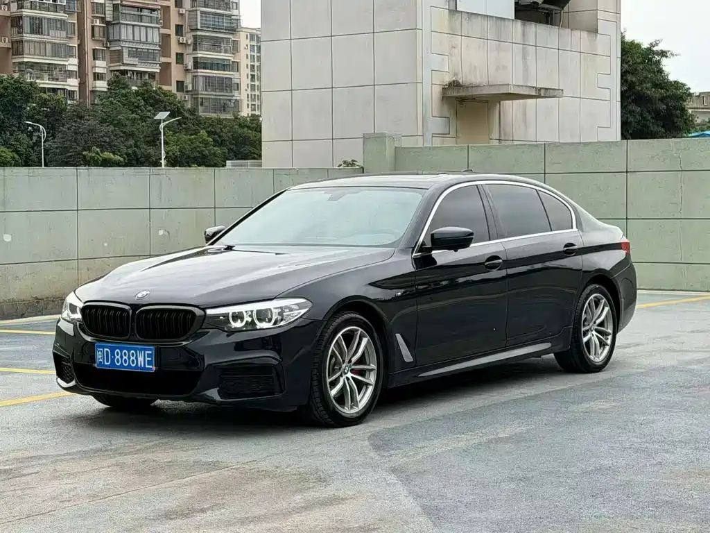 BMW 5 Series 2020 — фото 1